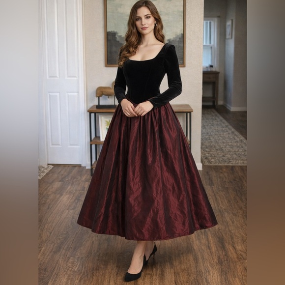 Jessica McClintock Dresses & Skirts - Jessica McClintock Vintage Velvet & Taffeta Gown Size 8 Victorian Cosplay Dress